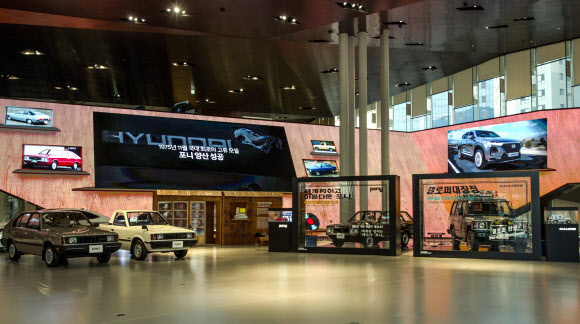 현대차, 현대 모터스튜디오 고양에 헤리티지 차량 상설 시승 프로그램 론칭