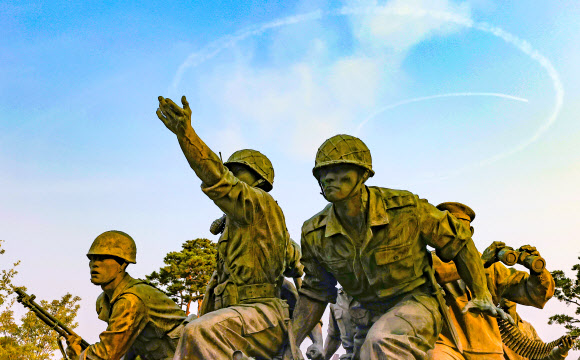 하늘에 태극문양