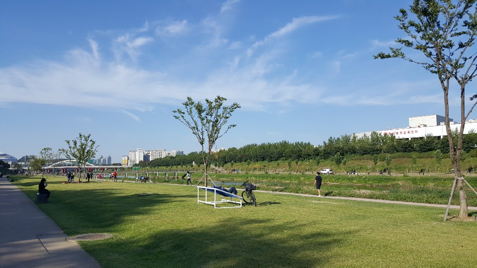 광명시가 오는 2022년까지 안양천변 일대를 시민공원화하는 사업을 추진하고 있다. 광명시 제공