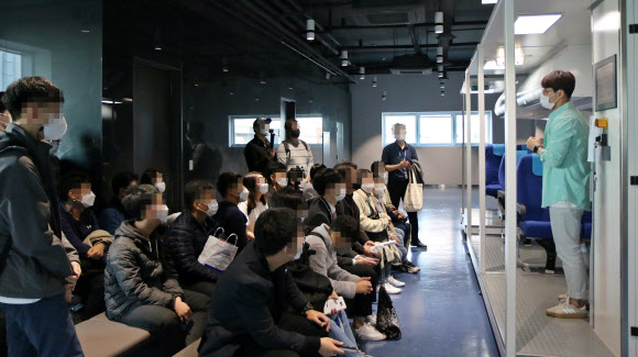 에어부산 ‘목적지 없는 비행’