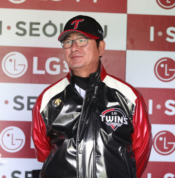 류중일 LG 트윈스 감독이 6일 사퇴했다.  LG 트윈스 제공