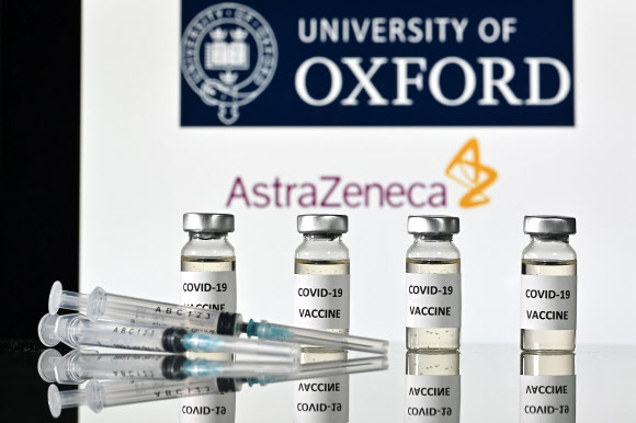 아스트라제네카·옥스퍼드대 “코로나19 백신 효과 최대 90%”