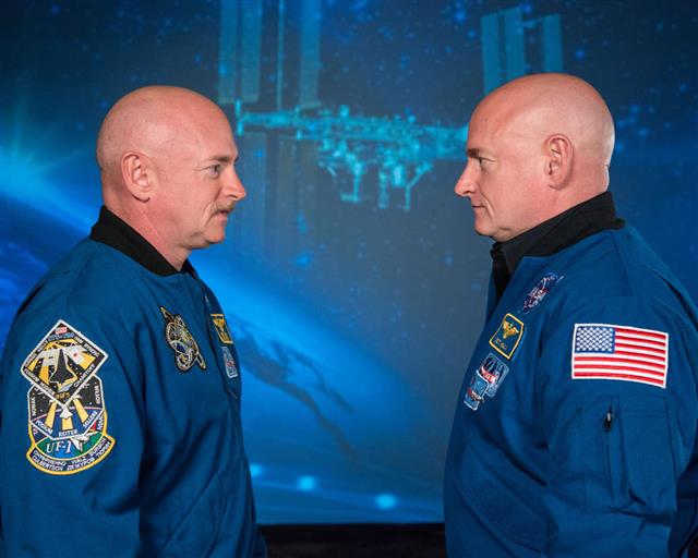 미 항공우주국(NASA)은 미국 내 23개 연구기관과 함께 약 340일 동안 국제우주정거장(ISS)에 머물렀던 미국 우주인 스콧 켈리와 지구에 머물렀던 쌍둥이 형 마크 켈리의 신체 변화를 정밀 분석한 ‘NASA 쌍둥이 연구’를 실시했다. 쌍둥이 연구의 목표는 우주 환경이 인체에 미치는 영향을 시험하는 것이다. NASA 제공