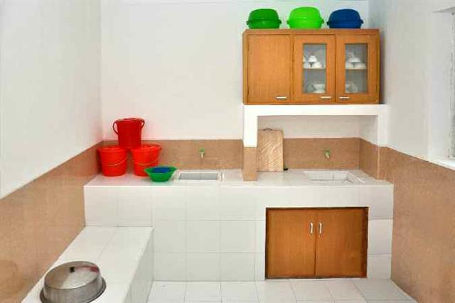 북한 노동당 기관지 노동신문은 30일 함경남북도와 라선시에서 살림집 입사 모임과 ‘새집들이’ 행사가 진행됐다고 보도했다. 새집들이 행사는 지난 여름 발생한 수해로 인해 살림집을 잃은 주민들에게 새집을 지어주고 이를 축하하는 행사를 말한다. 사진은 새로 지어진 살림집 내부. 평양 노동신문=뉴스1