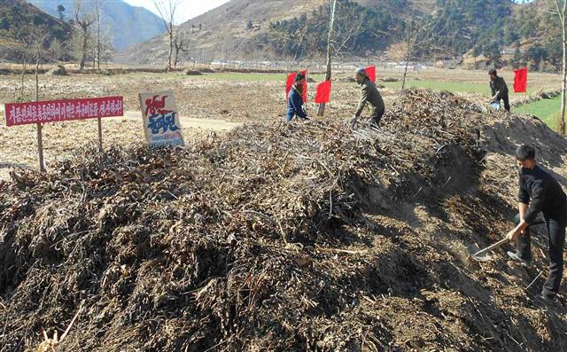 내년 농사 준비에 박차 가하는 북한…‘불같은 일념’ 강조