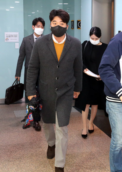 KBO 상벌위원회 참석하는 이택근