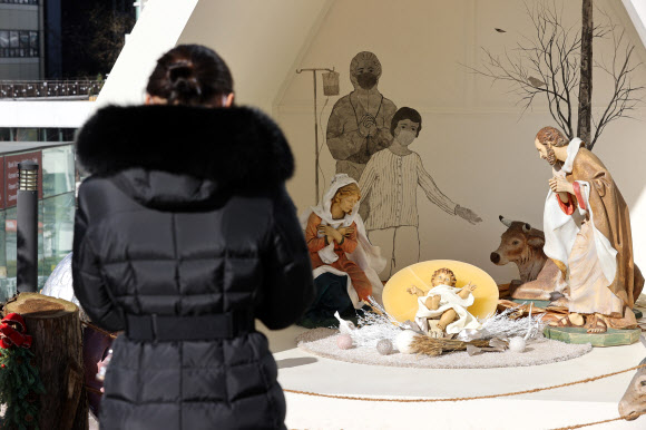 성탄절, 말구유 앞 기도