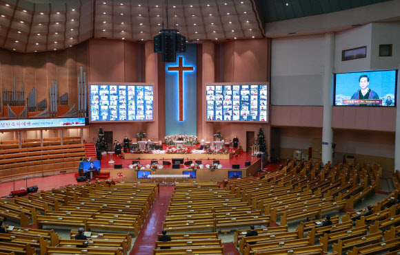 비대면 온라인으로 예수의 탄생을 축하하며