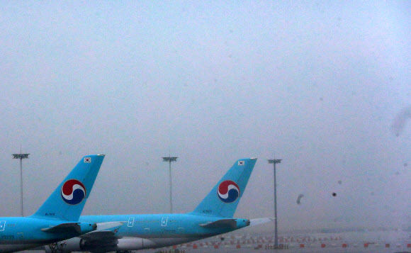 안개 낀 인천공항
