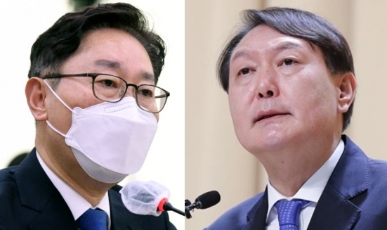 박범계 법무부 장관 vs 윤석열 검찰총장  연합뉴스
