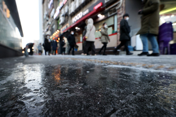미끄러운 출근길
