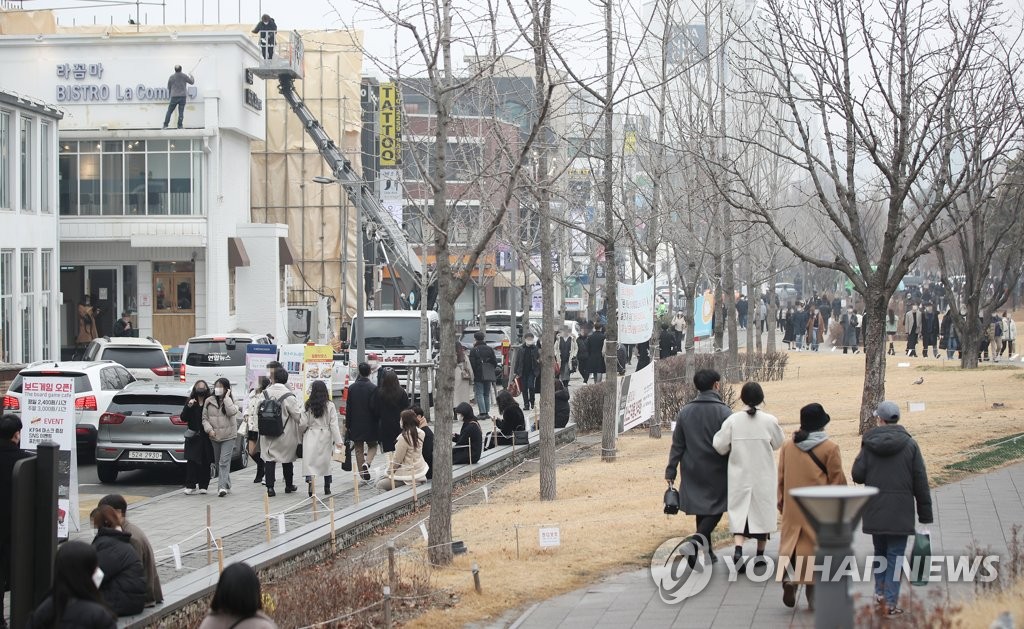 포근한 날씨, 외출 나선 시민들