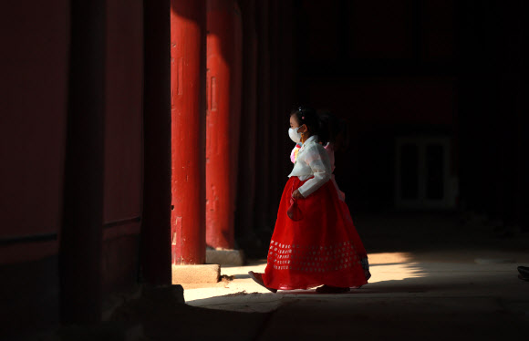 추운 겨울 지나 따스한 봄날을 향해