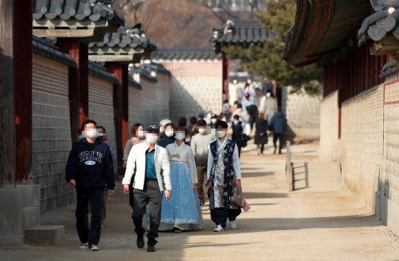 설 연휴, 경복궁 찾은 시민들