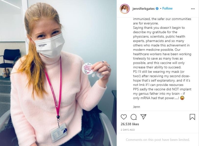 빌 게이츠의 딸 제니퍼 K 게이츠가 인스타그램에 코로나19 백신을 접종한 인증 사진과 글을 올렸다. 제니퍼 게이츠 인스타그램. 