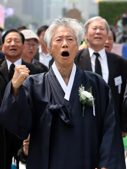 통일운동가 백기완 선생 별세