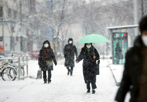 눈 쌓인 출근길