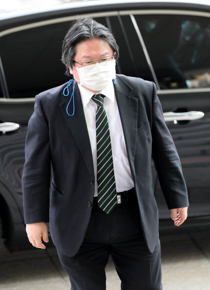 다케시마 행사를 강행한 것과 관련 초치 된 소마 주한 일본 총괄공사가 22일 외교부 청사에 들어서고 있다. 2021.2.22  연합뉴스