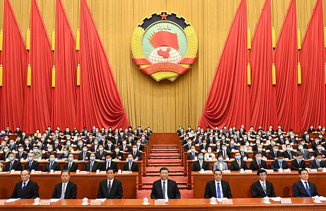 지난해 5월 21일 중국 베이징 인민대회당에서 열린 전국인민정치협상회의(정협) 개막식에서 시진핑(가운데) 국가주석 등 중국 공산당 지도부가 회의를 이끌고 있다. 신화 연합뉴스