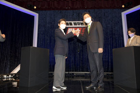 맞수토론하는 나경원 오세훈