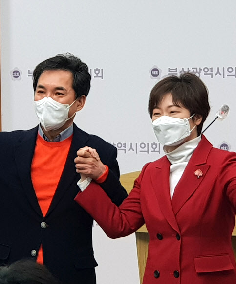 이언주(오른쪽) 전 의원 연합뉴스