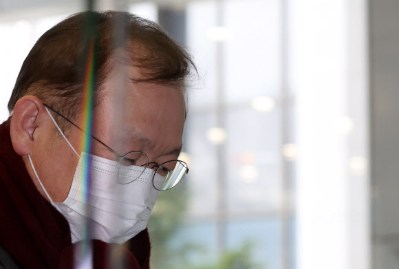 정영채 대표, 옵티머스 제재심 참석