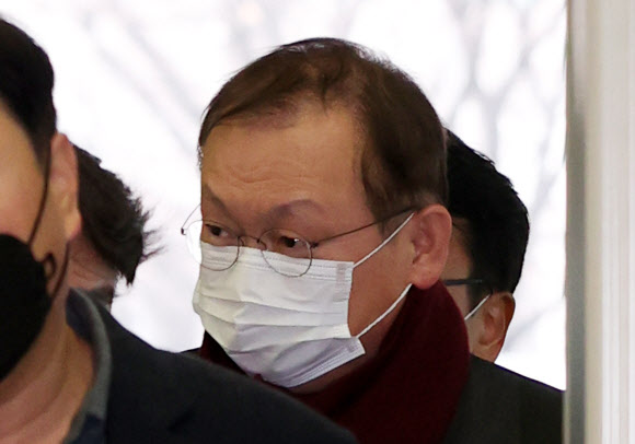 옵티머스 제재심 참석하는 정영채 대표