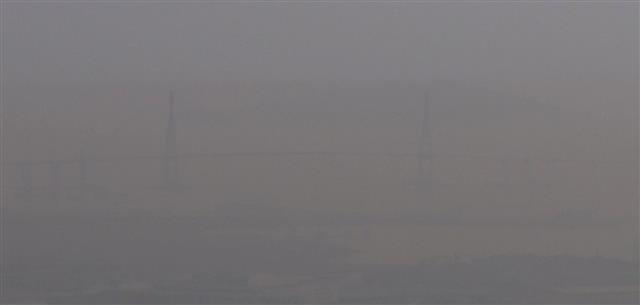 16일 오전 중부해경청 항공기가 촬영한 인천대교의 모습. 중부해경청제공