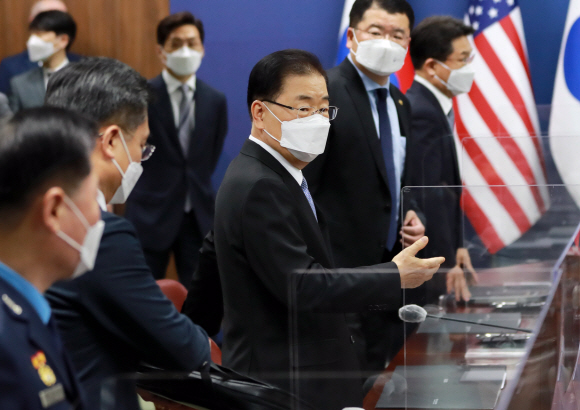 정의용 외교부 장관이 18일 오전 서울 종로구 외교부 청사에서 열린 한미 외교?국방장관회의에 참석하고 있다. 2021.3.18. 사진공동취재단