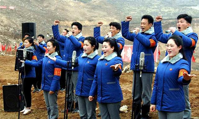 북한 강원도 발전소 건설장에서 ‘화선식 선전’ 진행