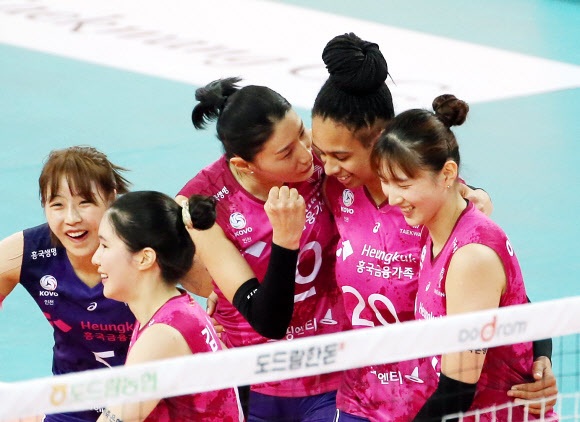 김연경 ‘브루나 잘하고 있어’