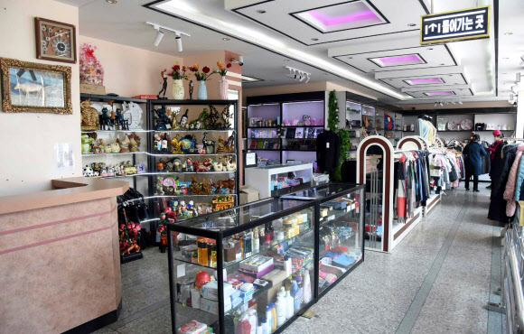 평양 곳곳에 ‘복합 대형마트’ 등장