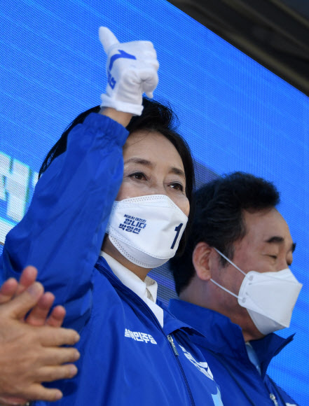 4ㆍ7 재보궐 선거운동 첫날 지지호소하는 박영선