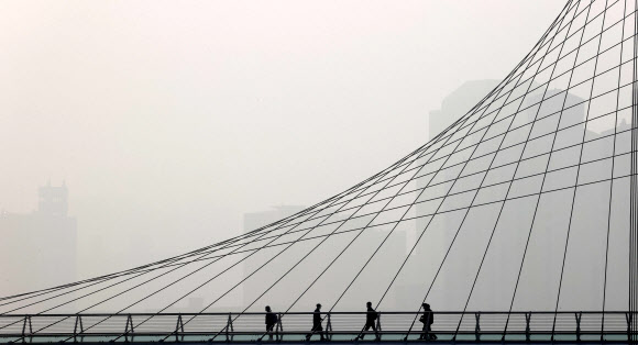 황사, 답답한 서울