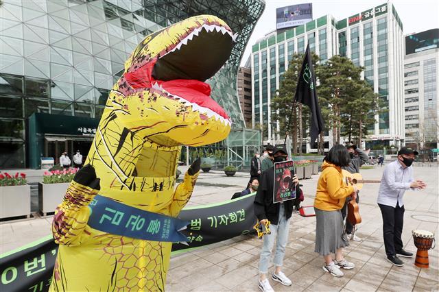 ‘기후 0번’ 김공룡에게 한 표를