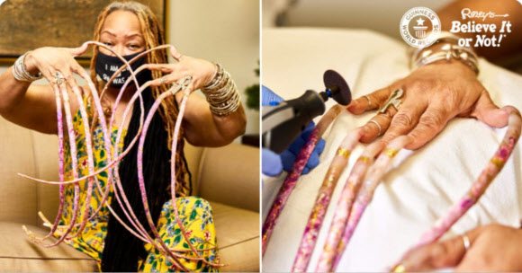 미국 텍사스주의 한 여성이 28년 동안 손톱을 7m까지 길러 기네스 기록을 세운 뒤 소형 전기톱을 사용해 손톱을 잘라냈다고 8일(현지시간) CNN방송 등이 보도했다. 사진은 7m 손톱으로 기네스 기록 세운 뒤 손톱 잘라낸 미 여성. 2021.4.9  기네스 트위터 캡처