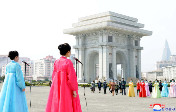 북한 김정은 집권 9주년에 각지서 경축 행사