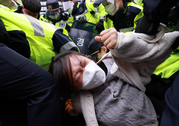 후쿠시마 오염수 방류 규탄, 일본 정부 규탄하는 대학생