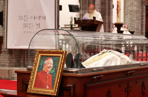 명동성당 고 정진석 추기경 안치