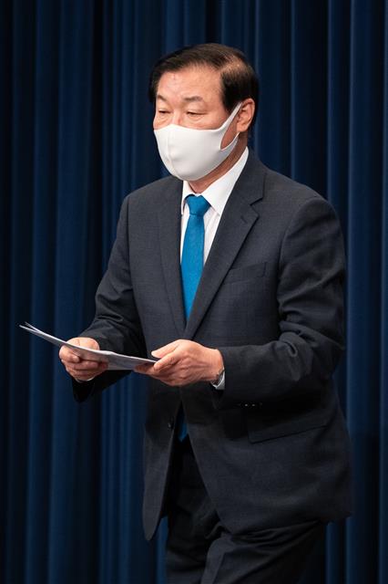 한미정상회담 관련 브리핑 들어서는 정만호 국민소통수석