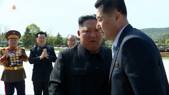 문철 북한 신임 청년동맹중앙위원장 추정되는 인물