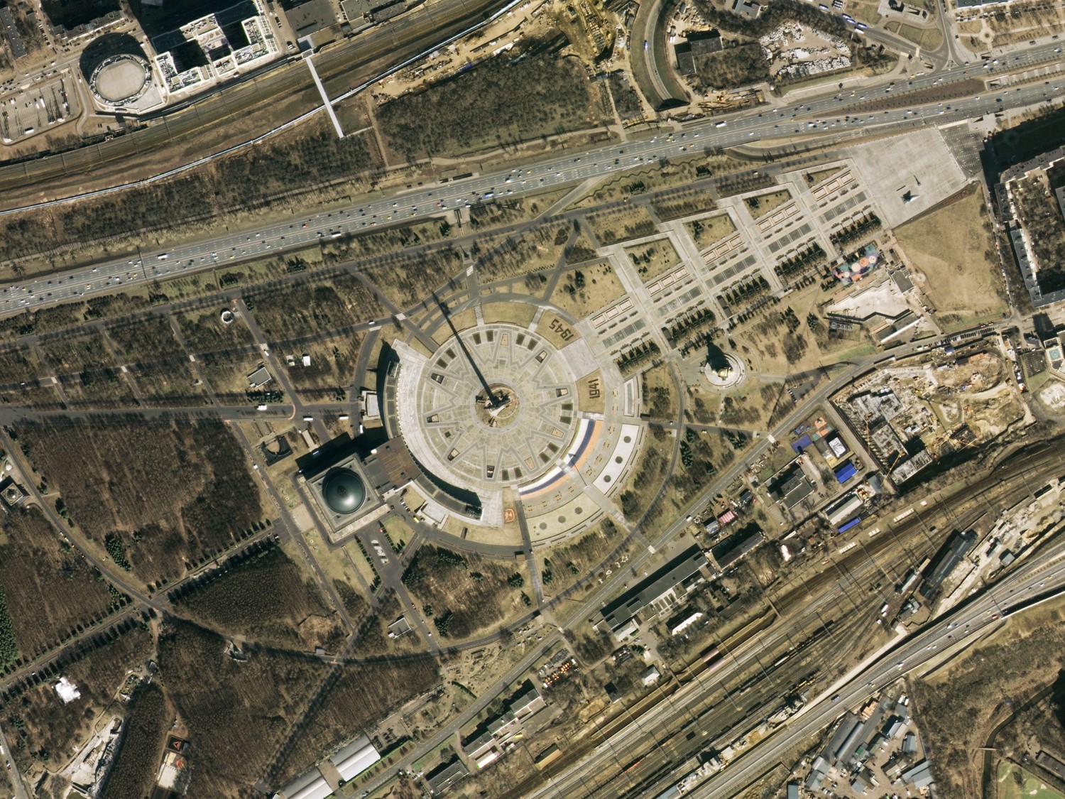 차세대중형위성1호가 찍은 러시아 모스크바 승리기념관 모습