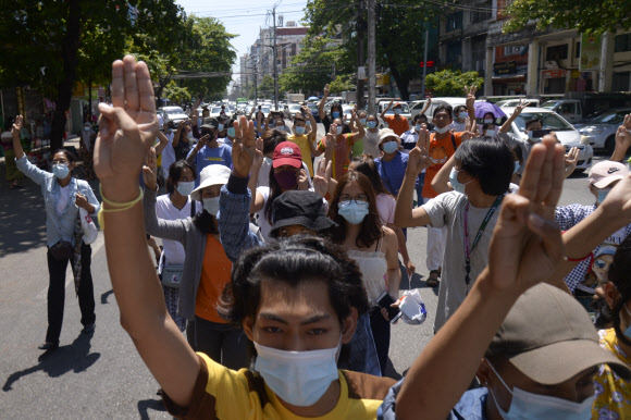 3개월 넘게 지속되는 미얀마 쿠데타 반대 시위