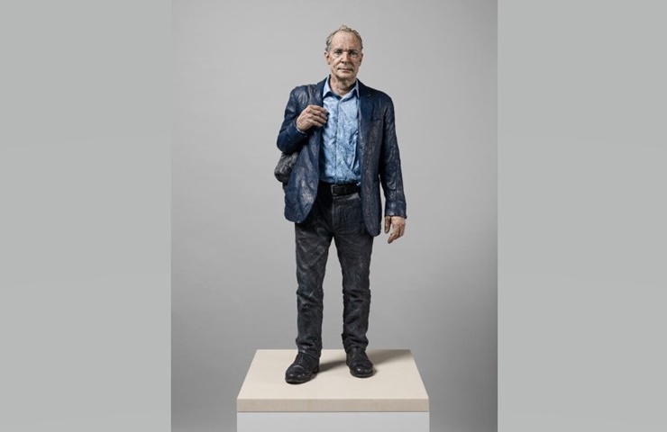 월드와이드웹(WWW)을 발명한 팀 버너스 리의 초상 조각. 백팩을 멘 일상적인 모습으로 표현했다. 국립중앙박물관 제공