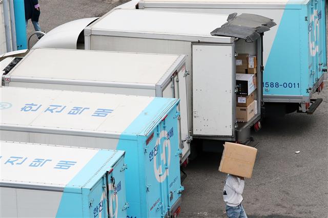 택배노조 ‘부분 파업’… 신선식품 위주 거부 예정