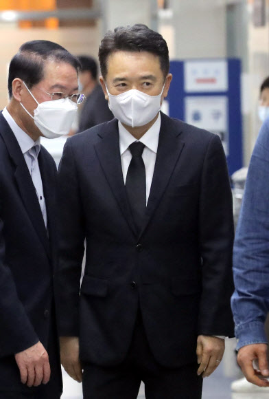 이한동 전 총리 빈소 찾은 남경필