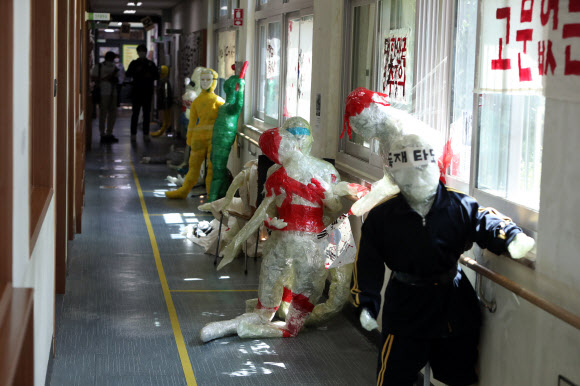 기억해야 할 역사, 미술작품으로