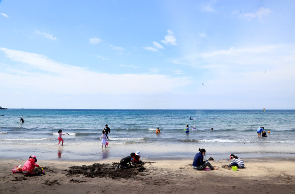 ‘덥다, 더워’