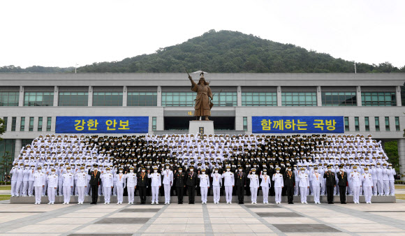 제130기 해군 해병대 사관후보생 수료 및 임관식