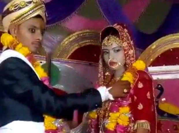 결혼식 도중 사망한 인도 여성